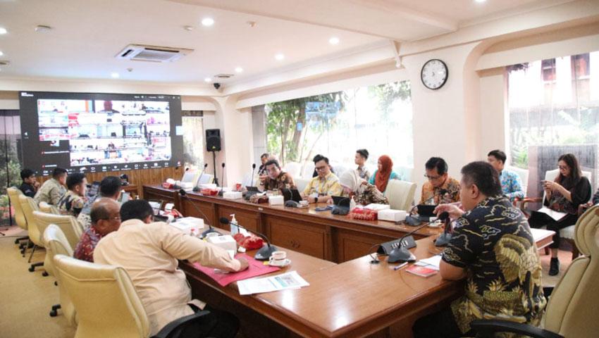 Sekjen Kemendagri Instruksikan Pemda Percepat Penyediaan Lahan untuk Program MBG