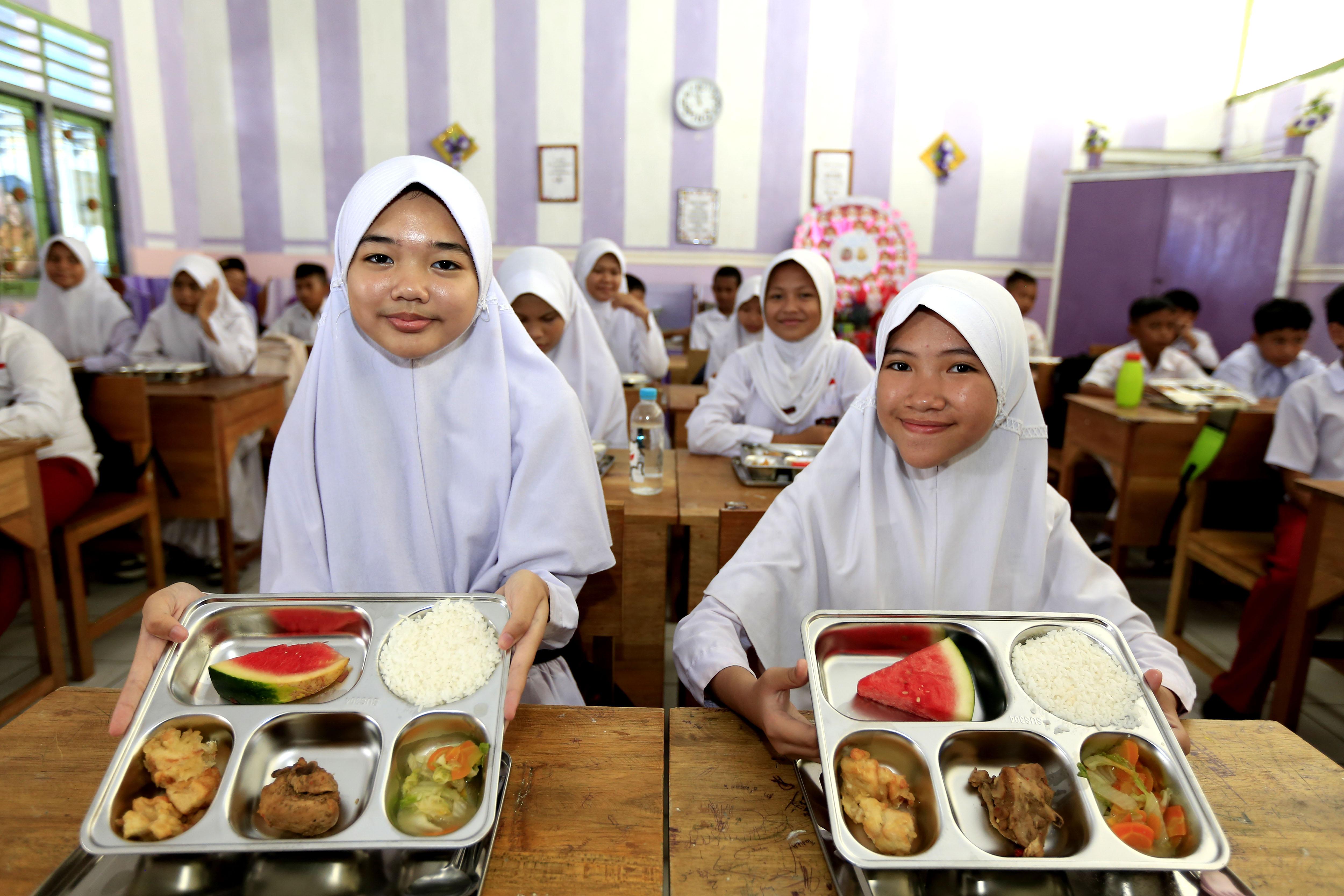 PROGRAM MAKAN BERGIZI GRATIS